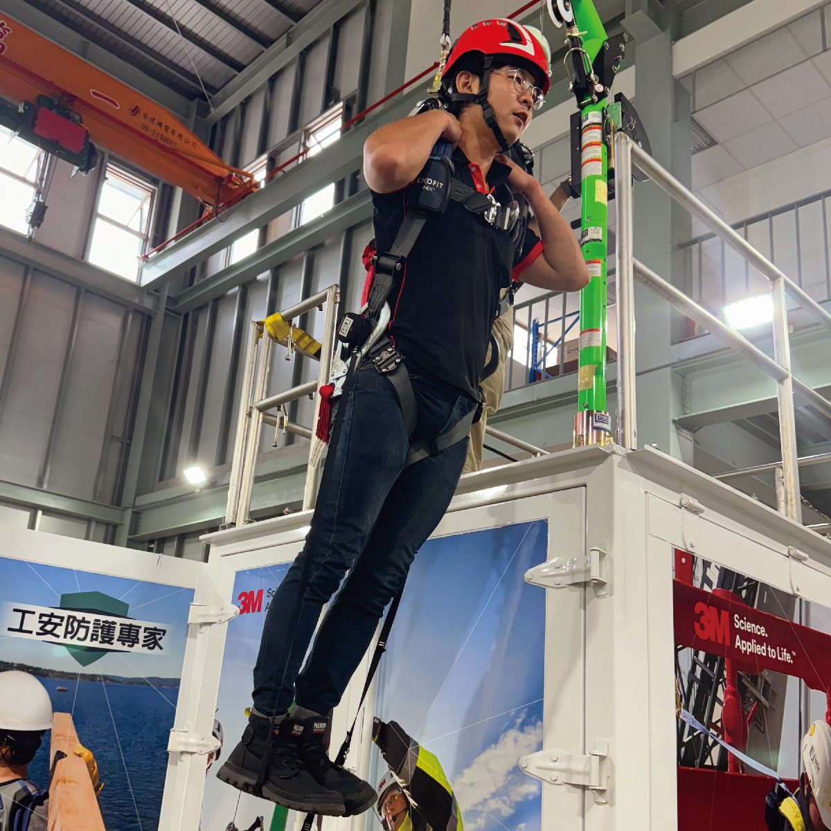 VR fall protection training